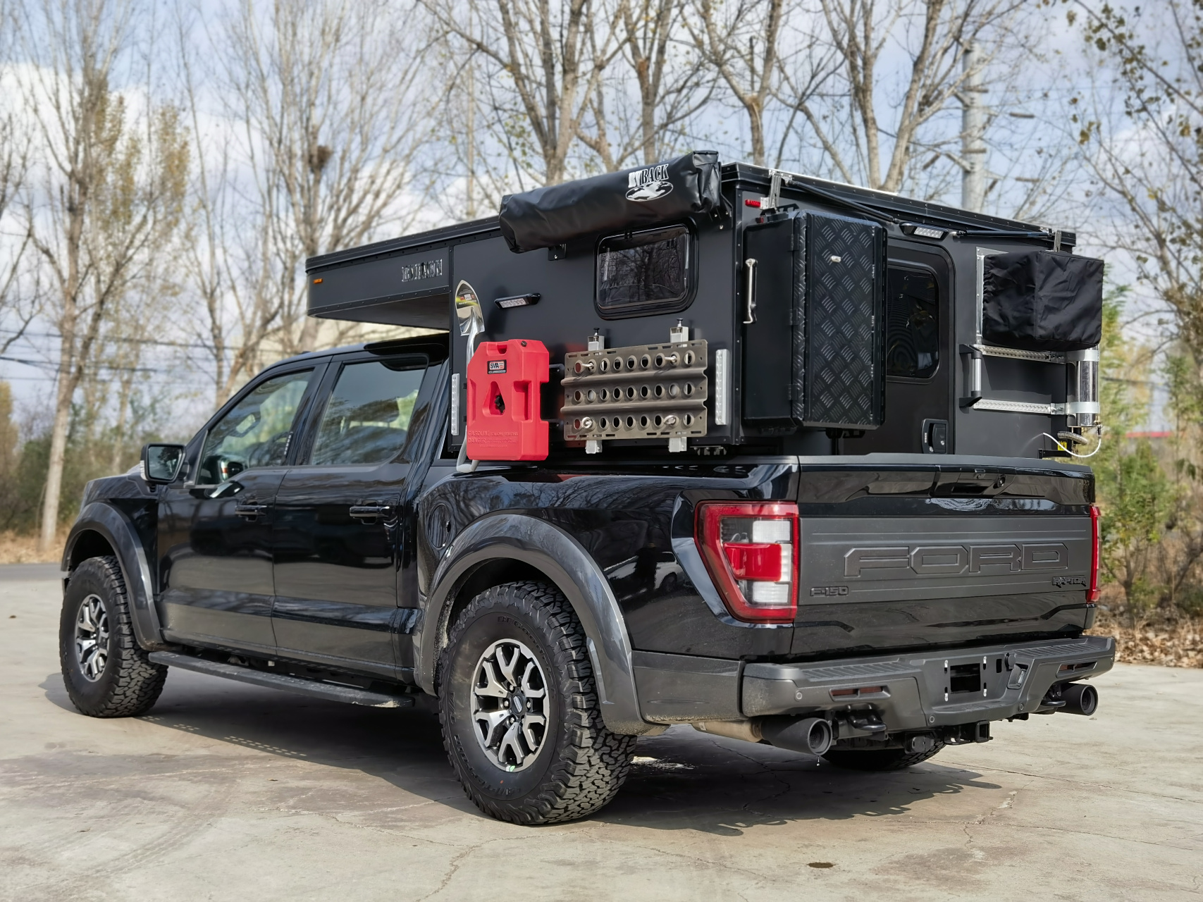 新款猛禽改装新方式,一款背驮房箱让皮卡变身背驮式房车,有水有电,有