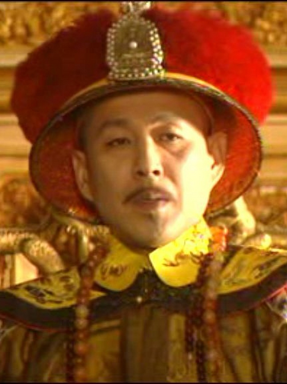 陈道明饰演康熙的时候,吸引我的是他的声音,字字句句,都透着霸王的