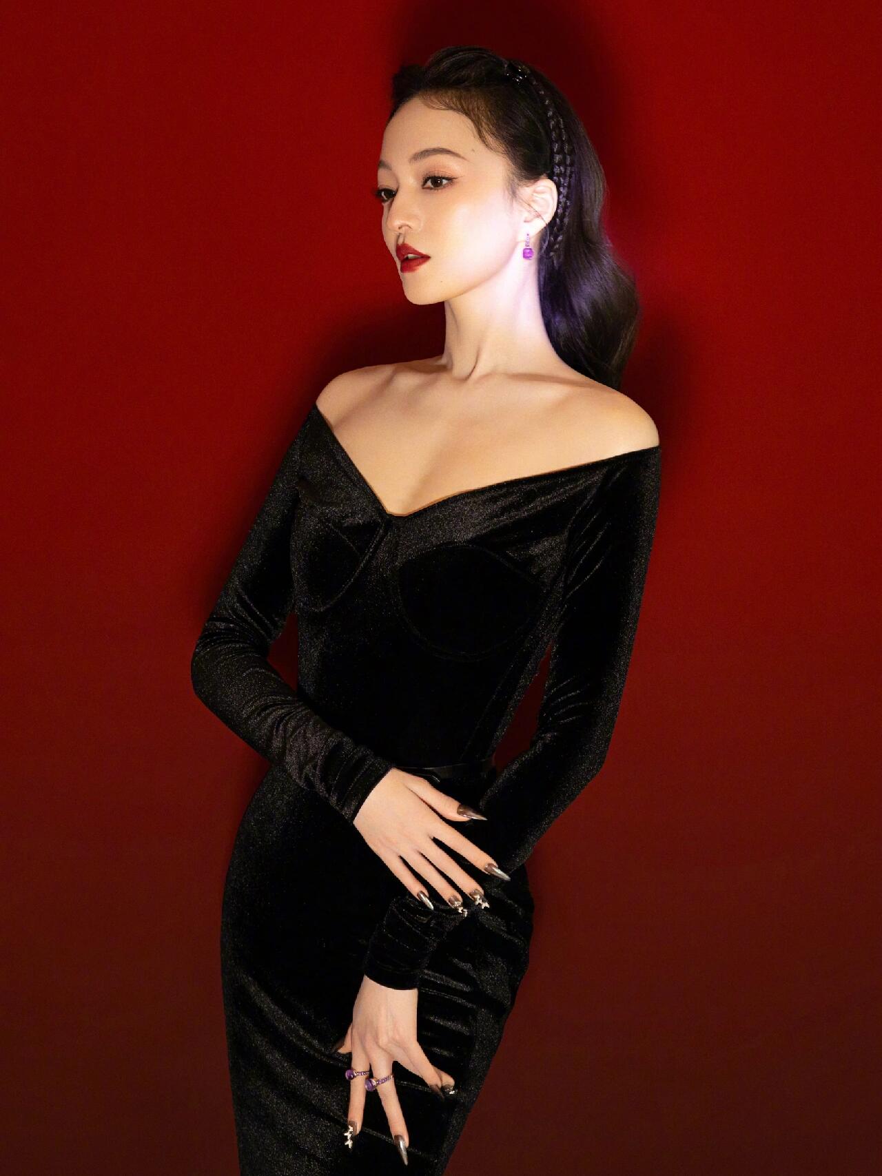 张韶涵, 黑色魅惑, 一眼万年.