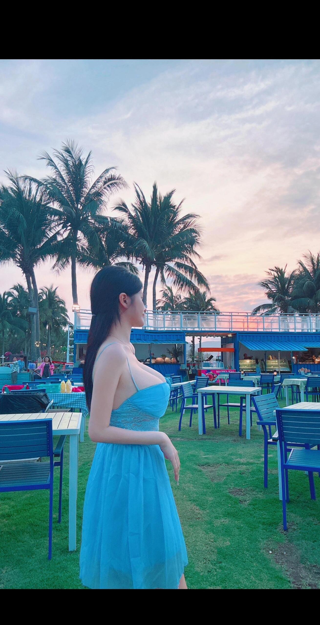 98 比基尼美女,海边最靓的仔!