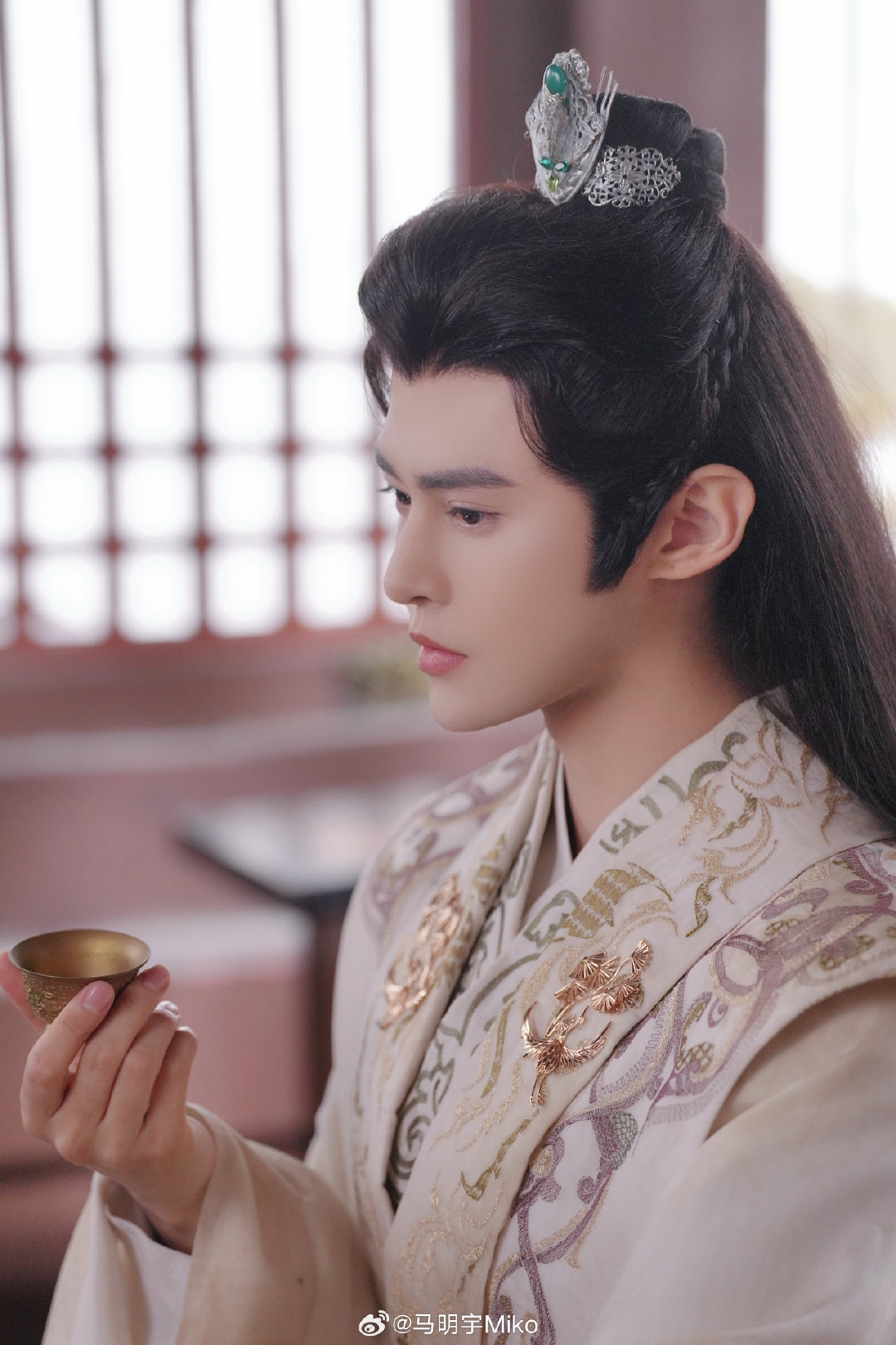 陌上人如玉公子世无双,陌上人如玉公子世无双什么意思 陌上人如玉公子世无双,陌上人如玉公子世无双什么意思