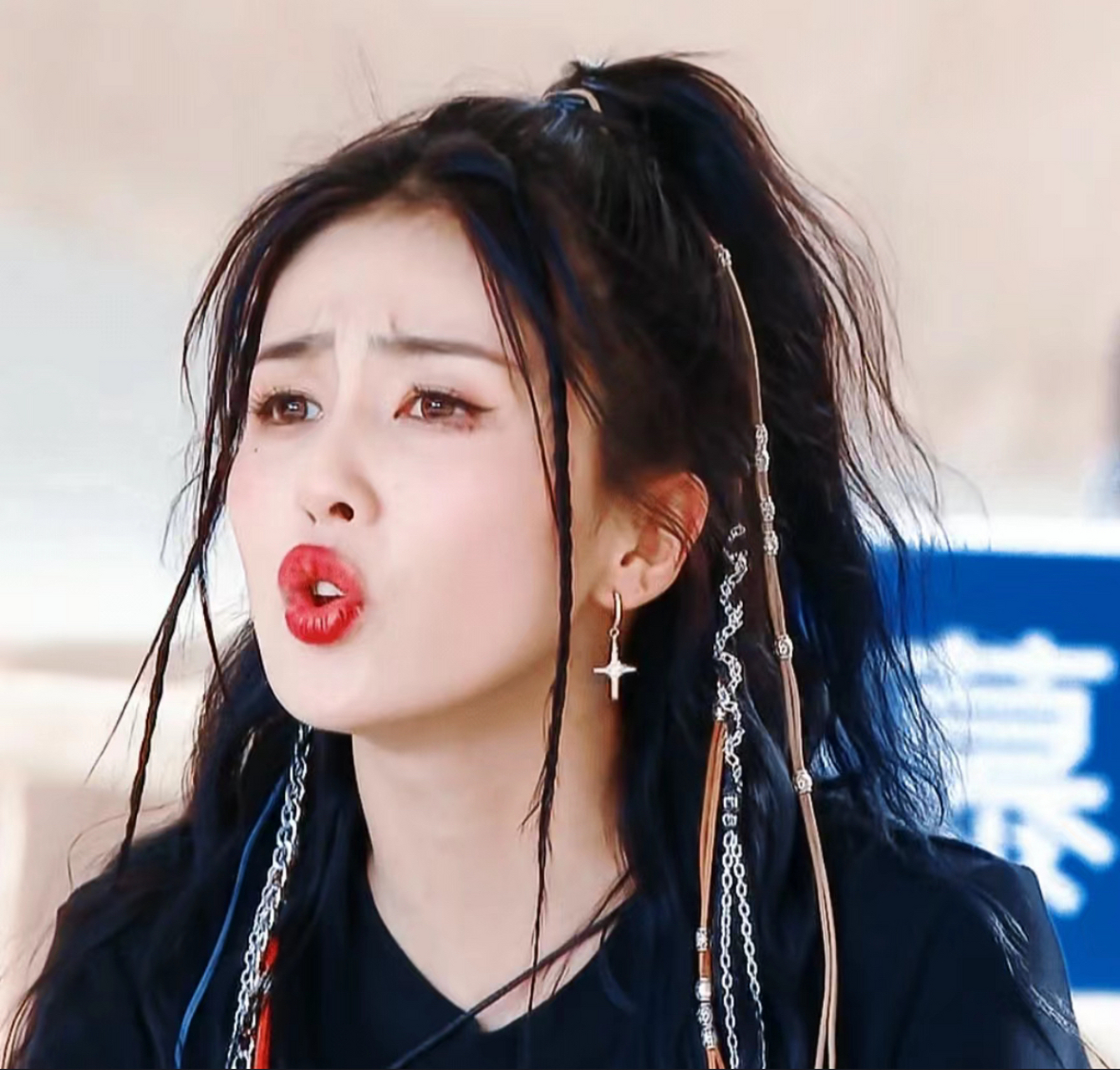 白鹿# #白鹿大笑# #白鹿说自己笑起来鼻孔会放大# #牛奶皮肤白梦妍