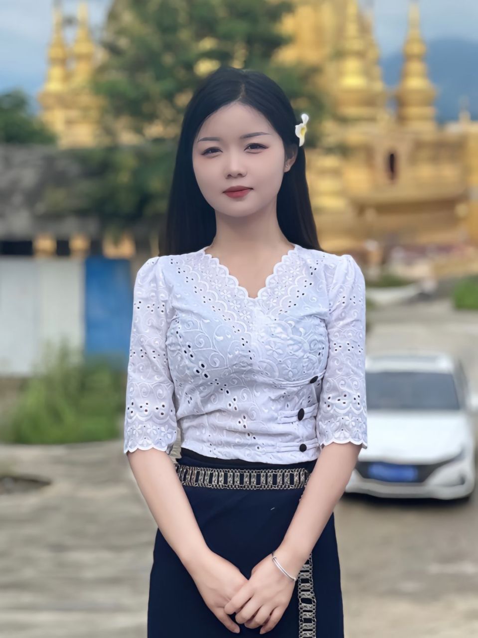 腾龙娱乐荷官照片