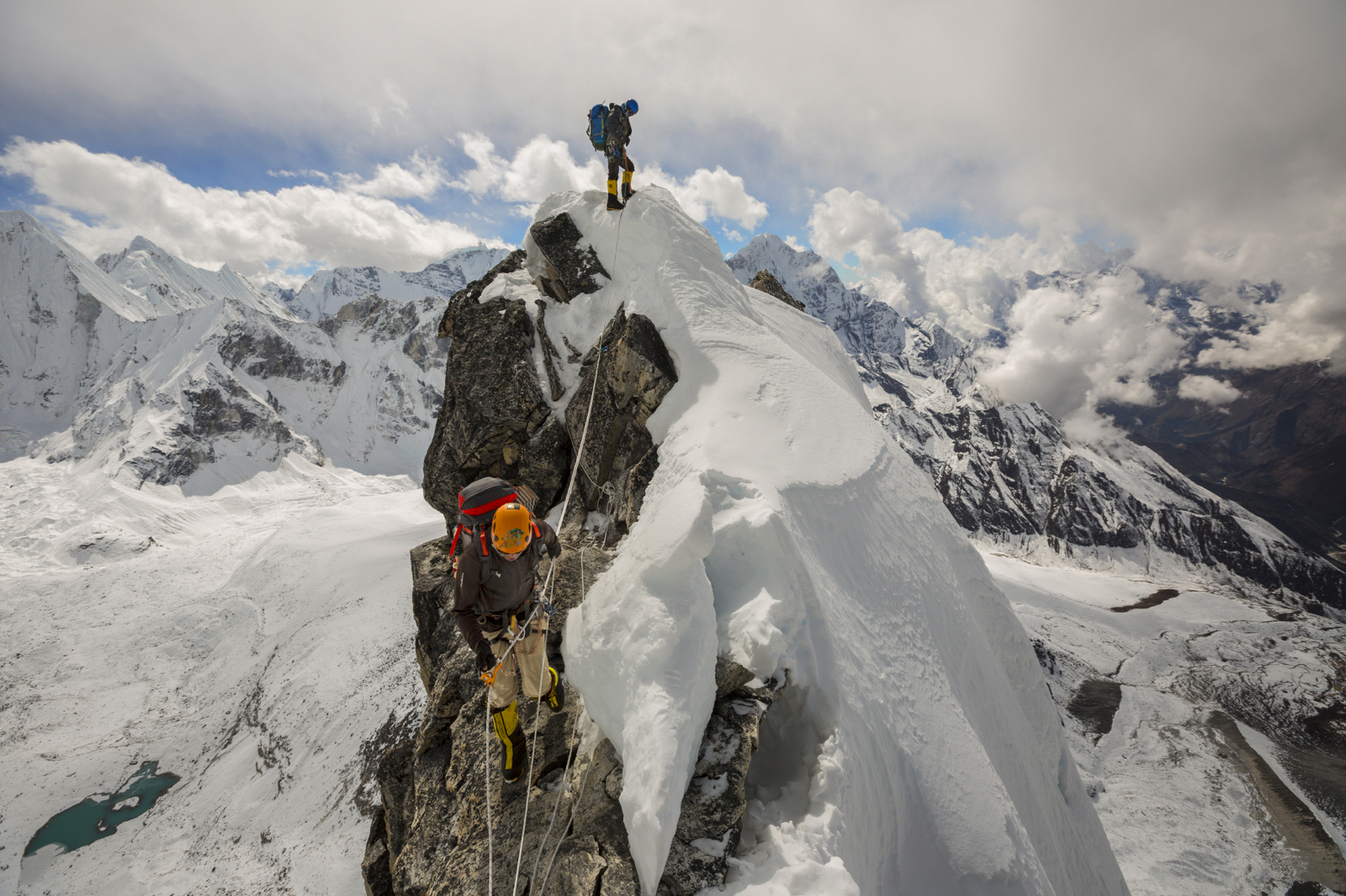 攀登珠穆朗玛峰,尼泊尔不缺奇人