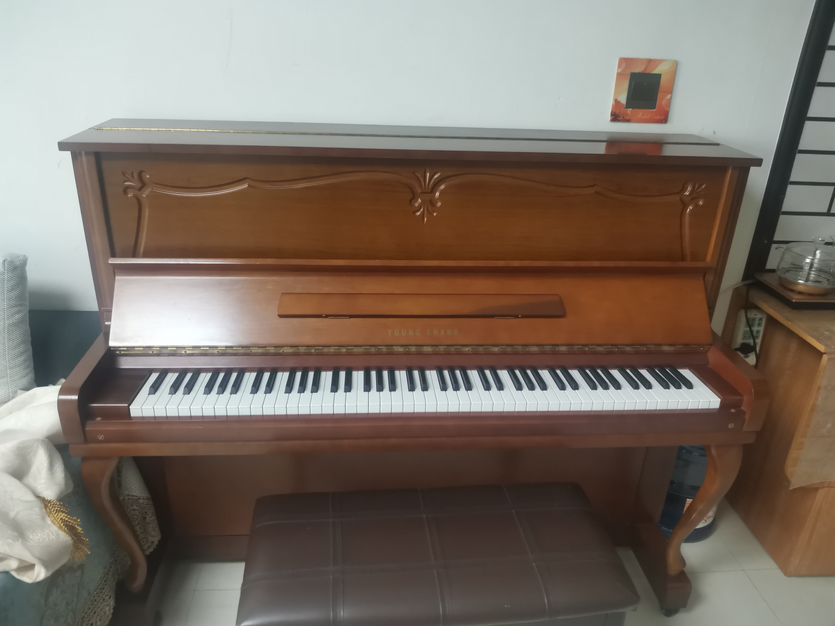 英昌u121nco,编号我也不知道哪个是,大神们给看看年份,估值,谢谢!