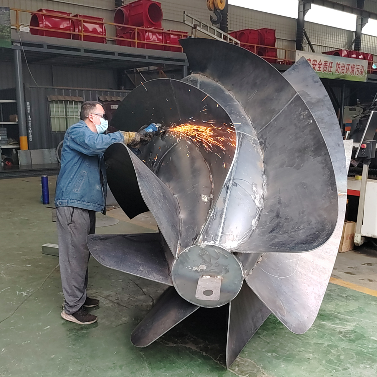 大型火花捕捉器重多少吨