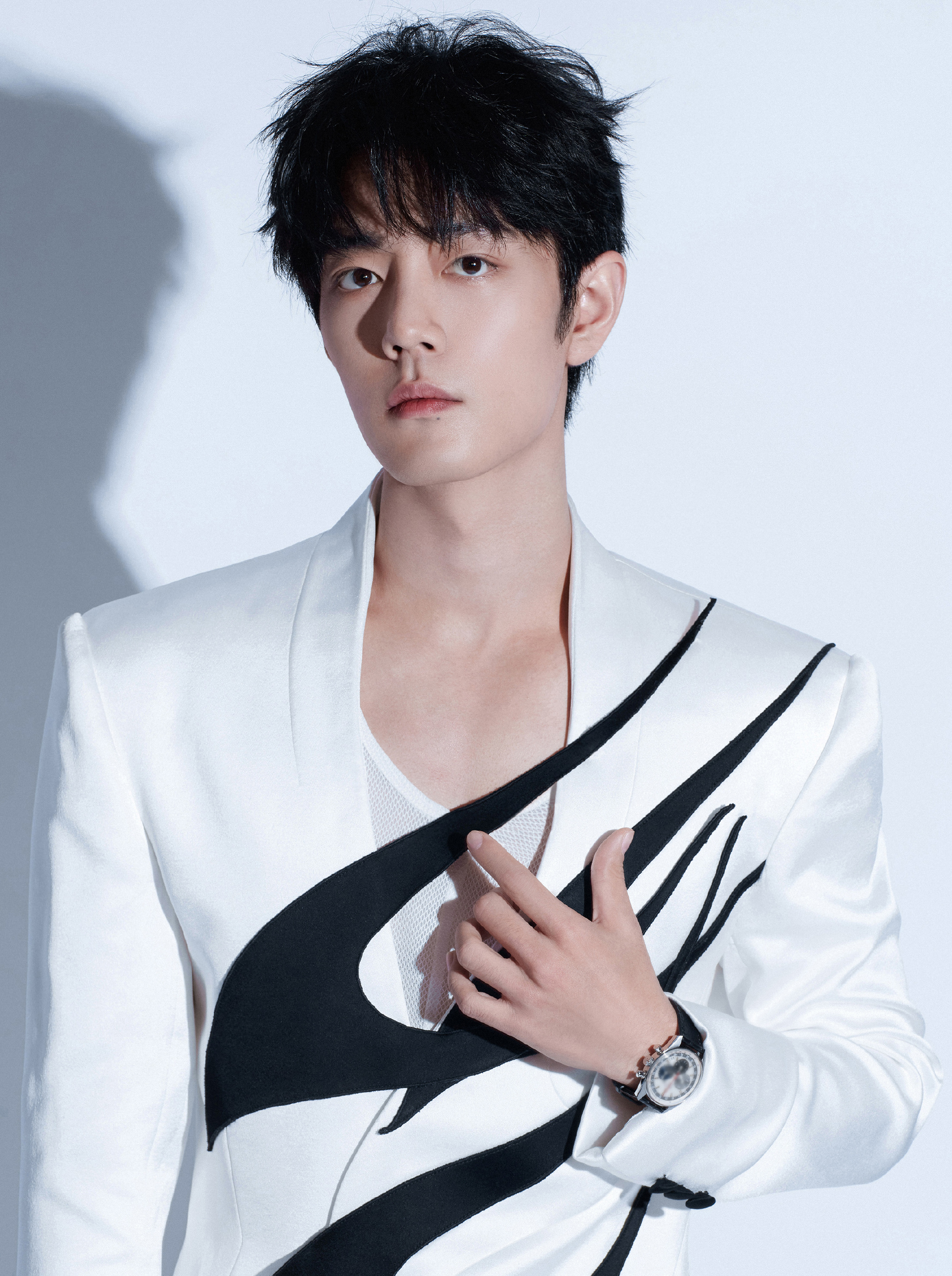 肖战# 你眼中有星河,胜过我见过的一切浩渺烟波@x玖少年团肖战dayoyy