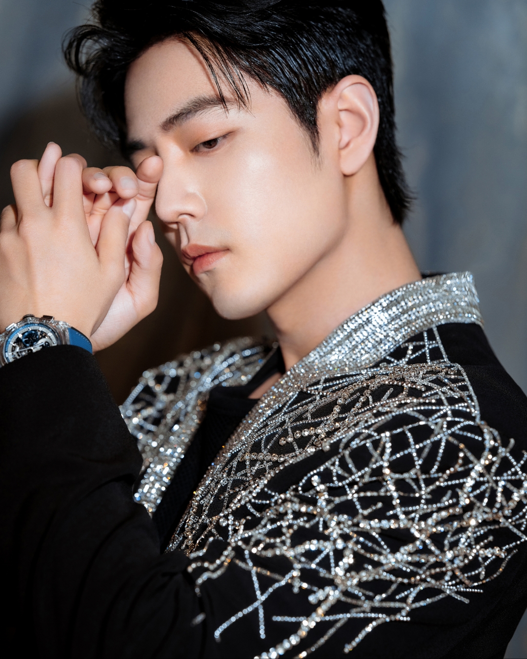 肖战正能量艺人!