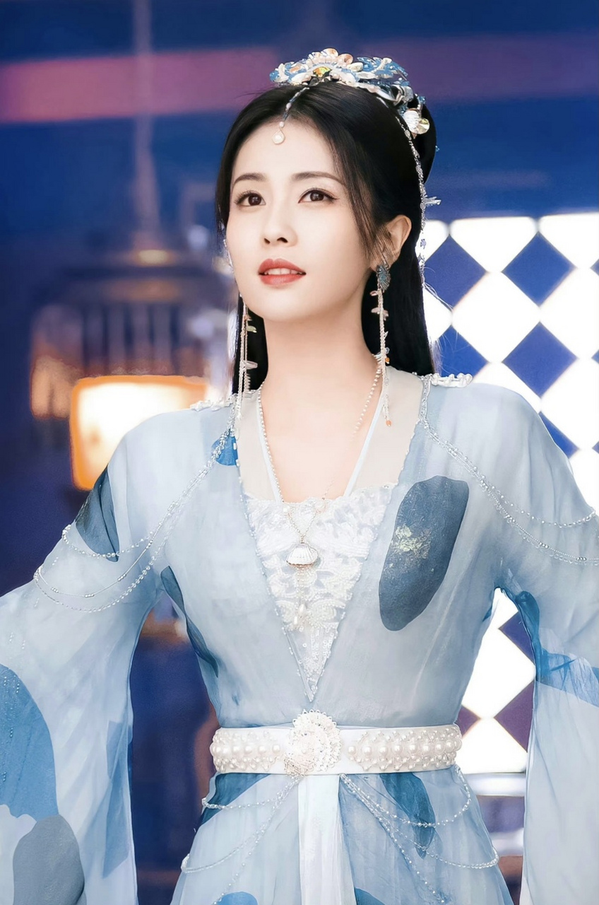 白鹿穿古装真的很仙!         #美女# #白鹿