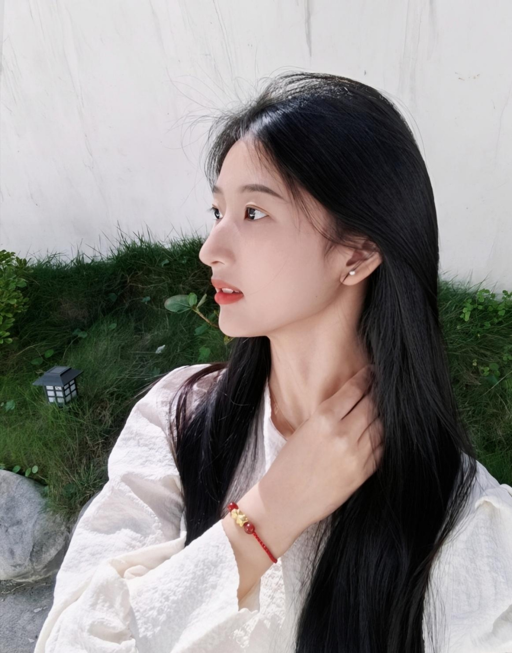 我已长发及腰,你呢?        #美女