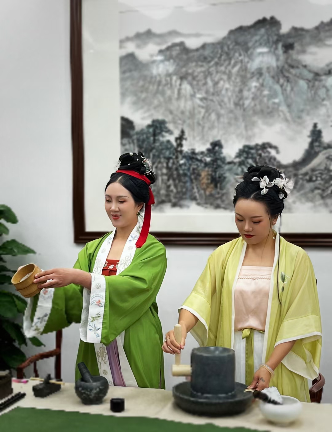 【国风盛典】千年风雅,宋代点茶,国雅礼仪汉中分院导师团队宋代点茶