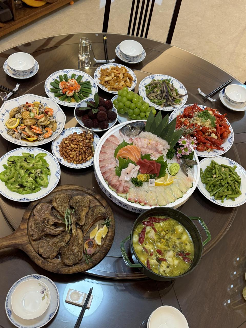 家宴7878我妈十分好客,每次家里来亲戚都是亲自下厨,每天累的不轻