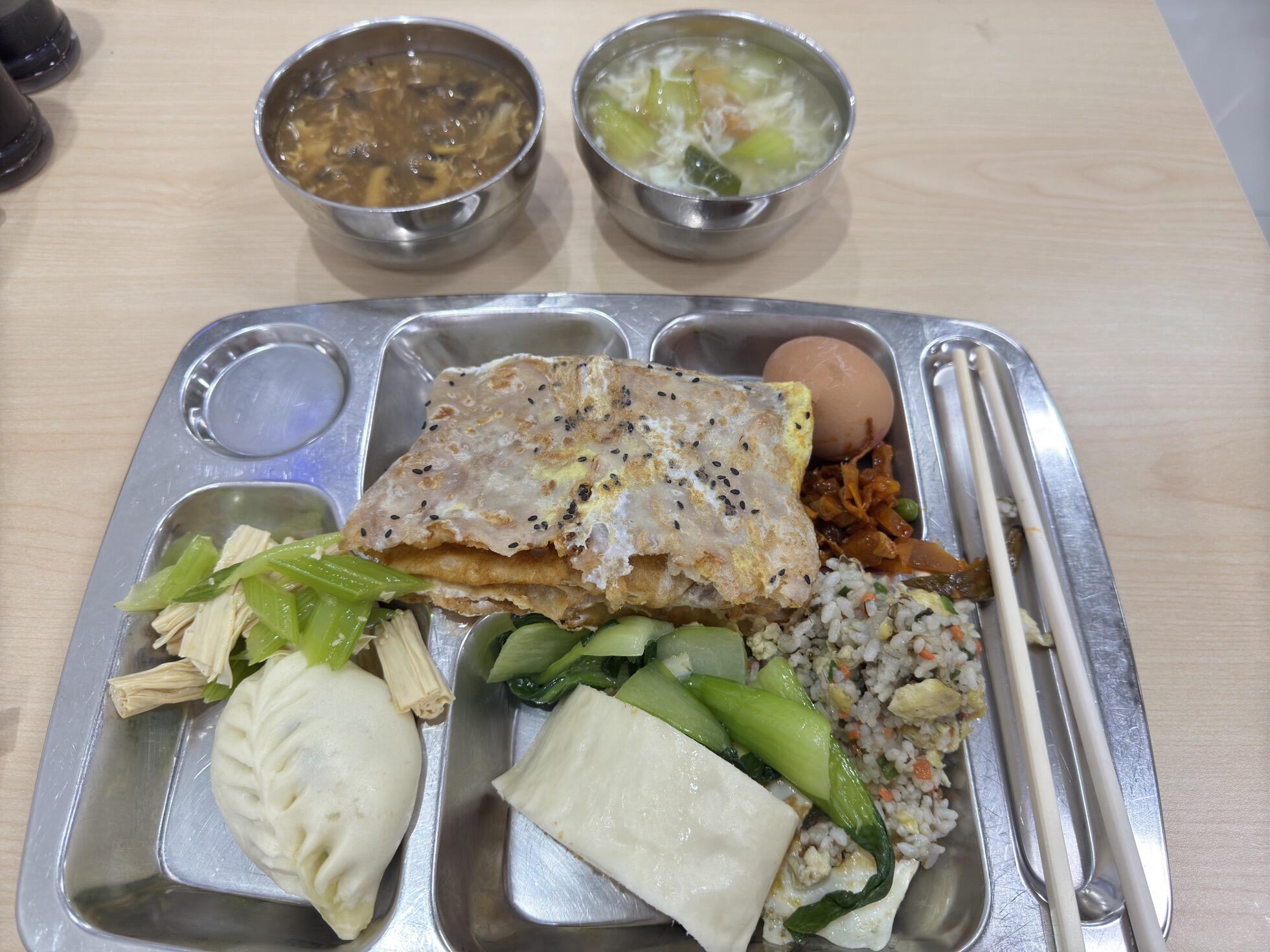 单位食堂 早餐 两块