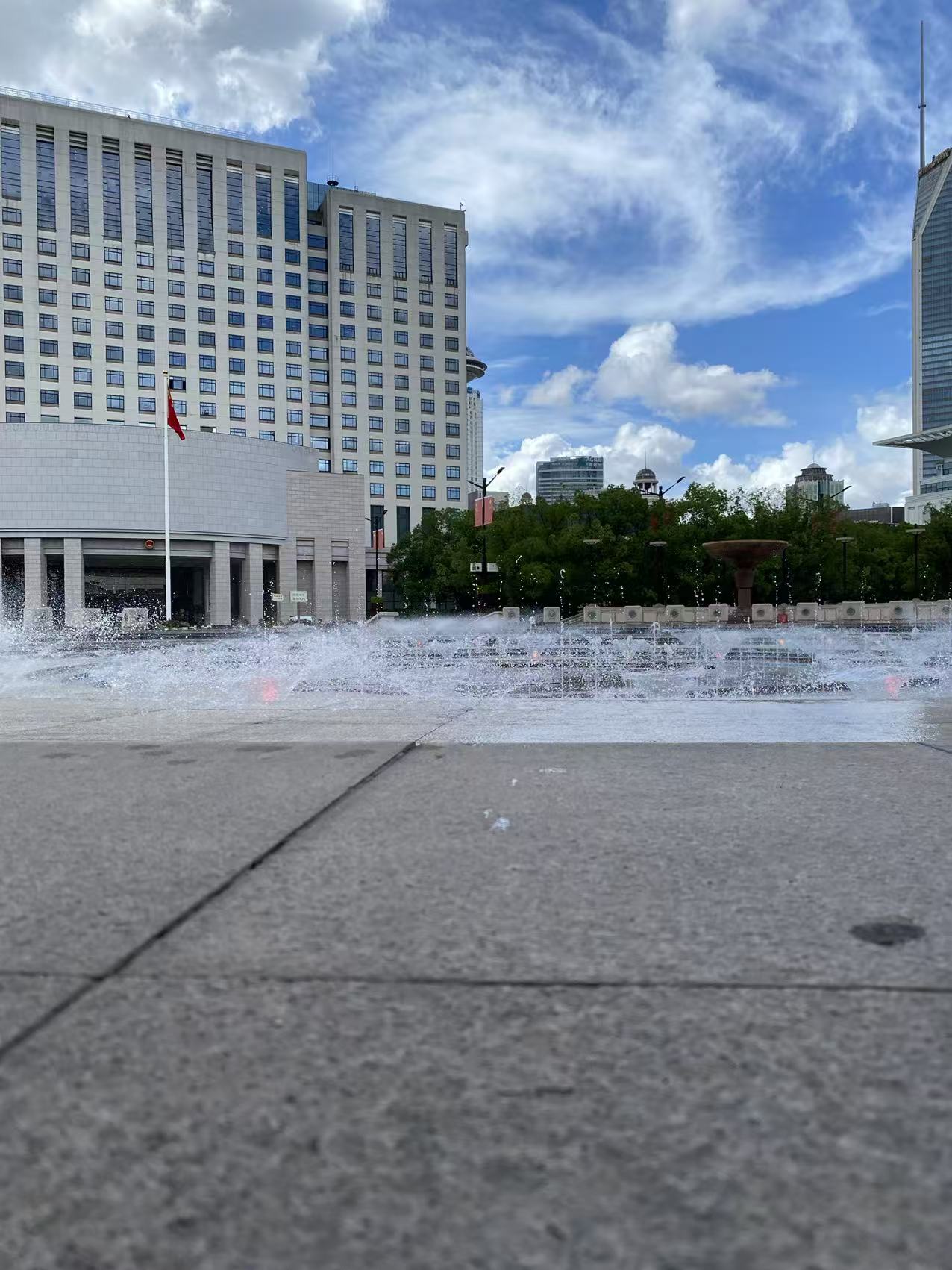 军山风光引客来