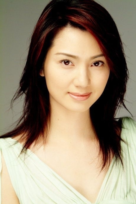 1,油腻导演自从离婚之后,找女孩都是一次两个,过夜.