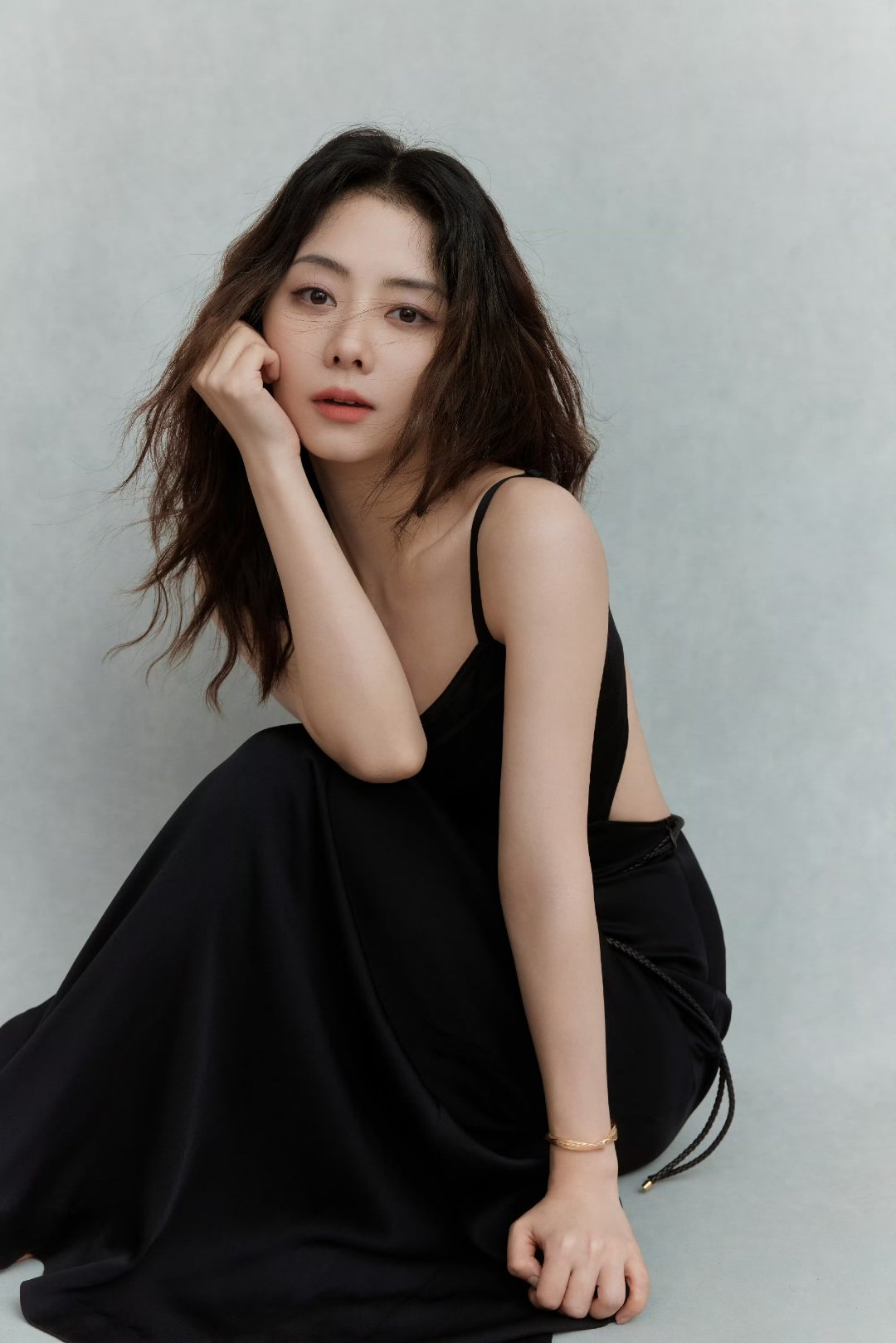 全民聊热点##谭松韵疑似abb式名字大户# 谭松韵生日直播的提问环节