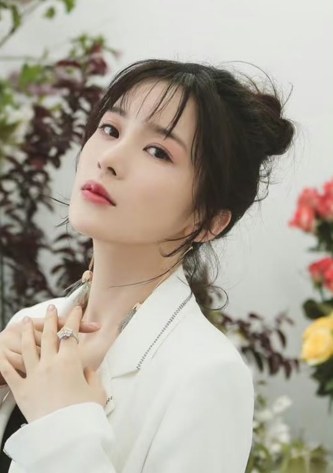 全民聊热点#赵樱子5月31日直播中自曝怀孕三个月,引发全网热议