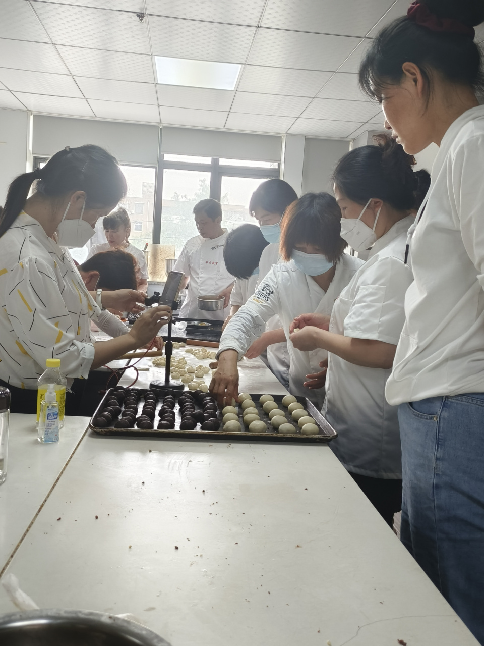 学蛋糕学烘焙学咖啡奶茶饮品,武汉卓求烘焙咖啡学校