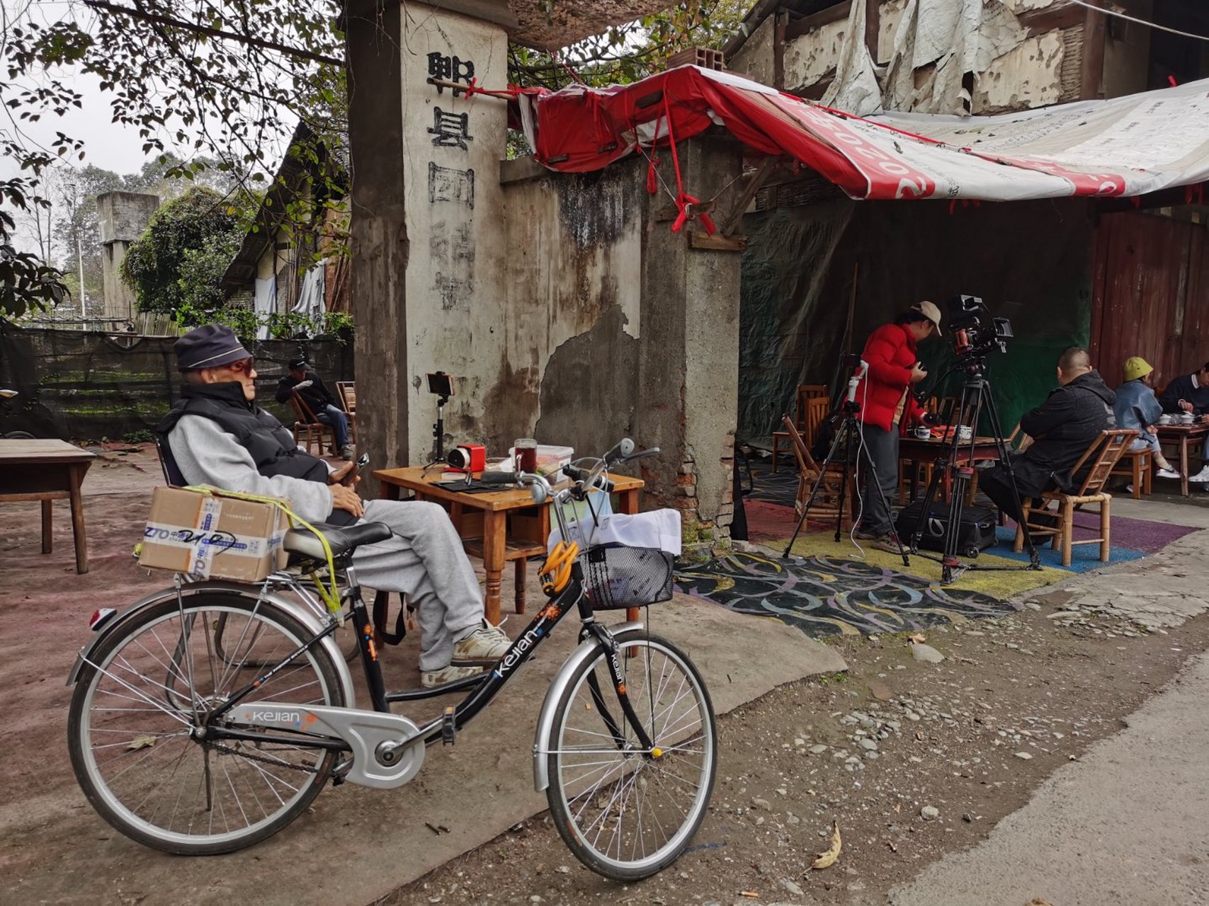 团结镇位于成都市郫都区东北部,地处府河源头,离成都市中心大概20公里