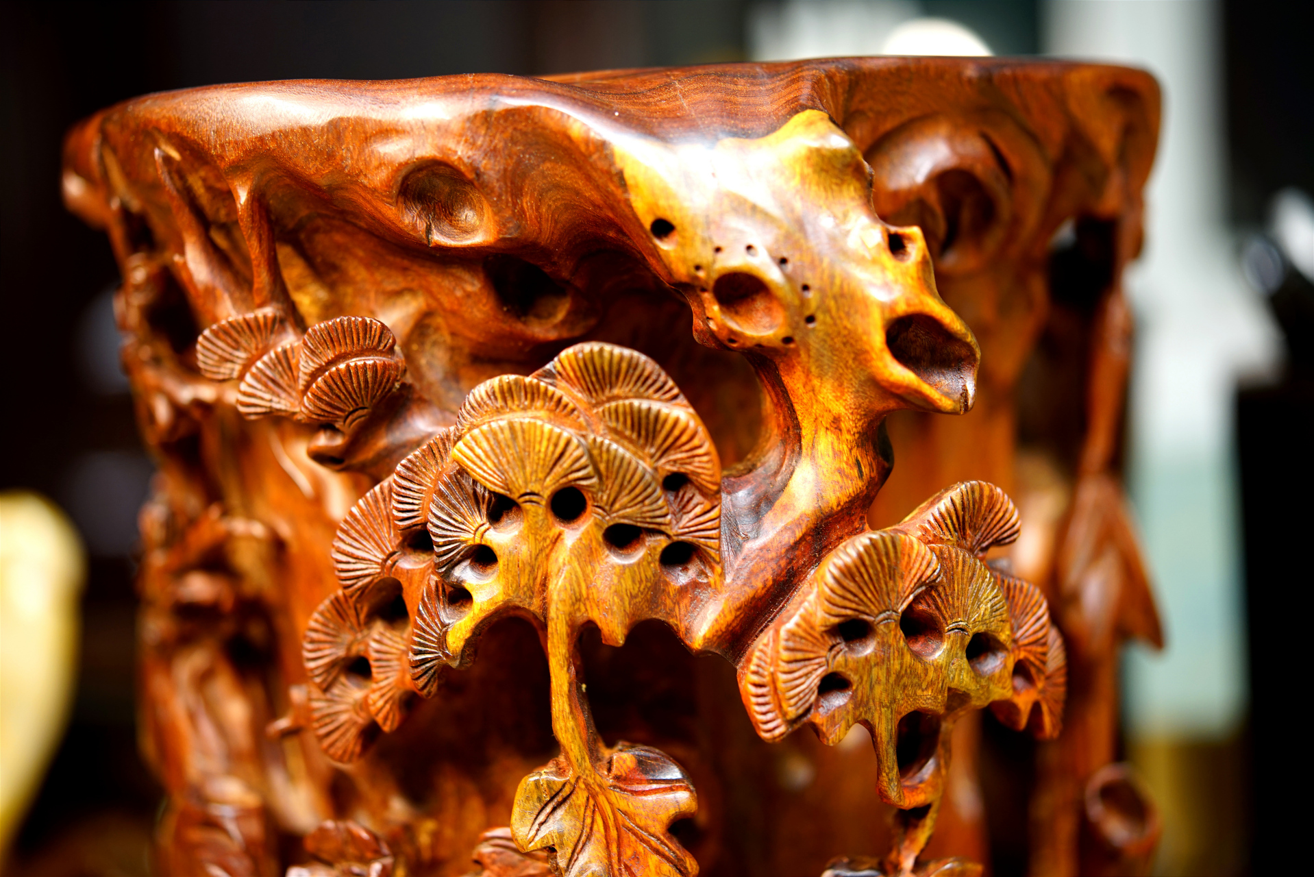 岁寒三友,木雕笔筒,巴里黄檀#古玩圈