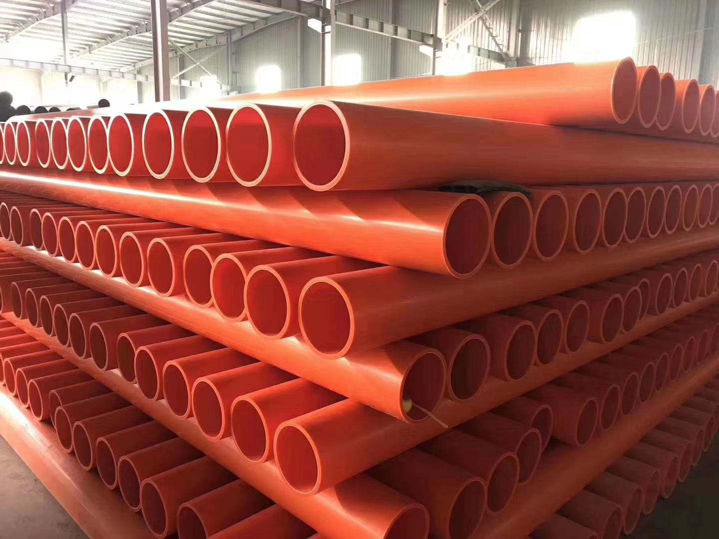 mpp电力管是一种电缆保护套管,由改性聚丙稀材料制成.