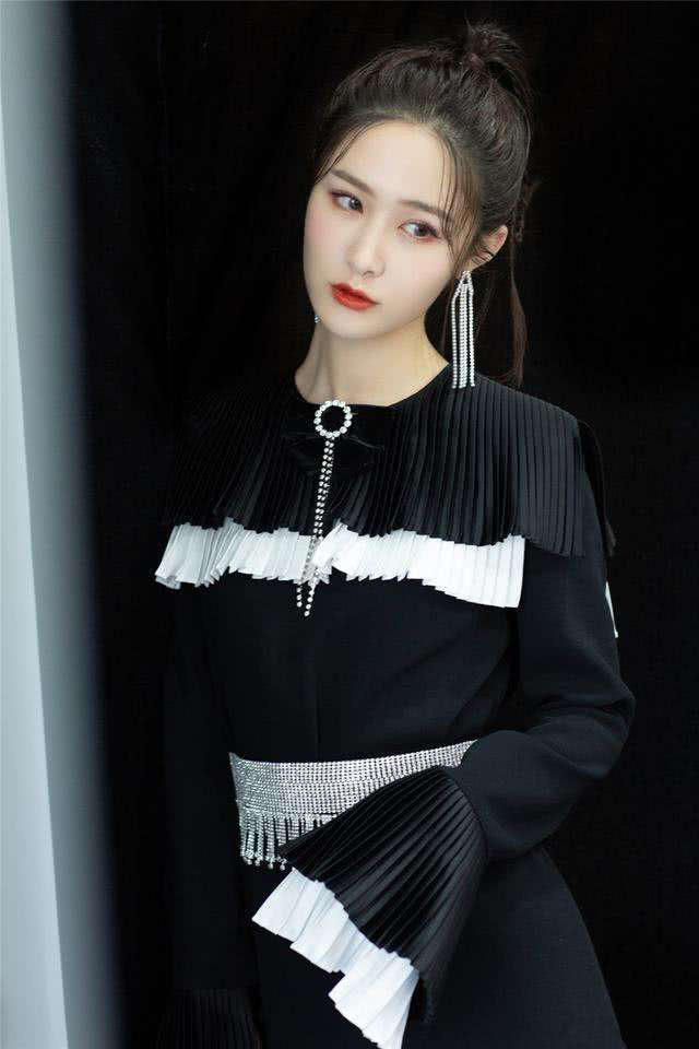 动态贡献者奖励计划# 梁田曾在节目里提到她的恋爱