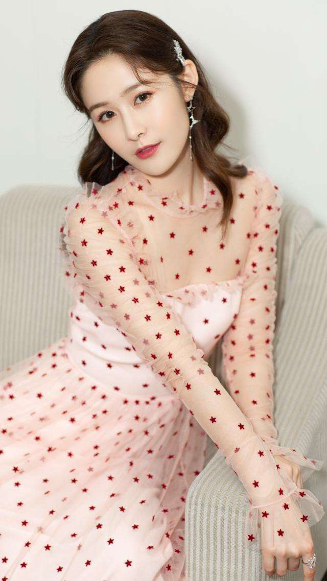 动态贡献者奖励计划# 梁田因为外形甜美,主持能力过硬,而被称为湖南