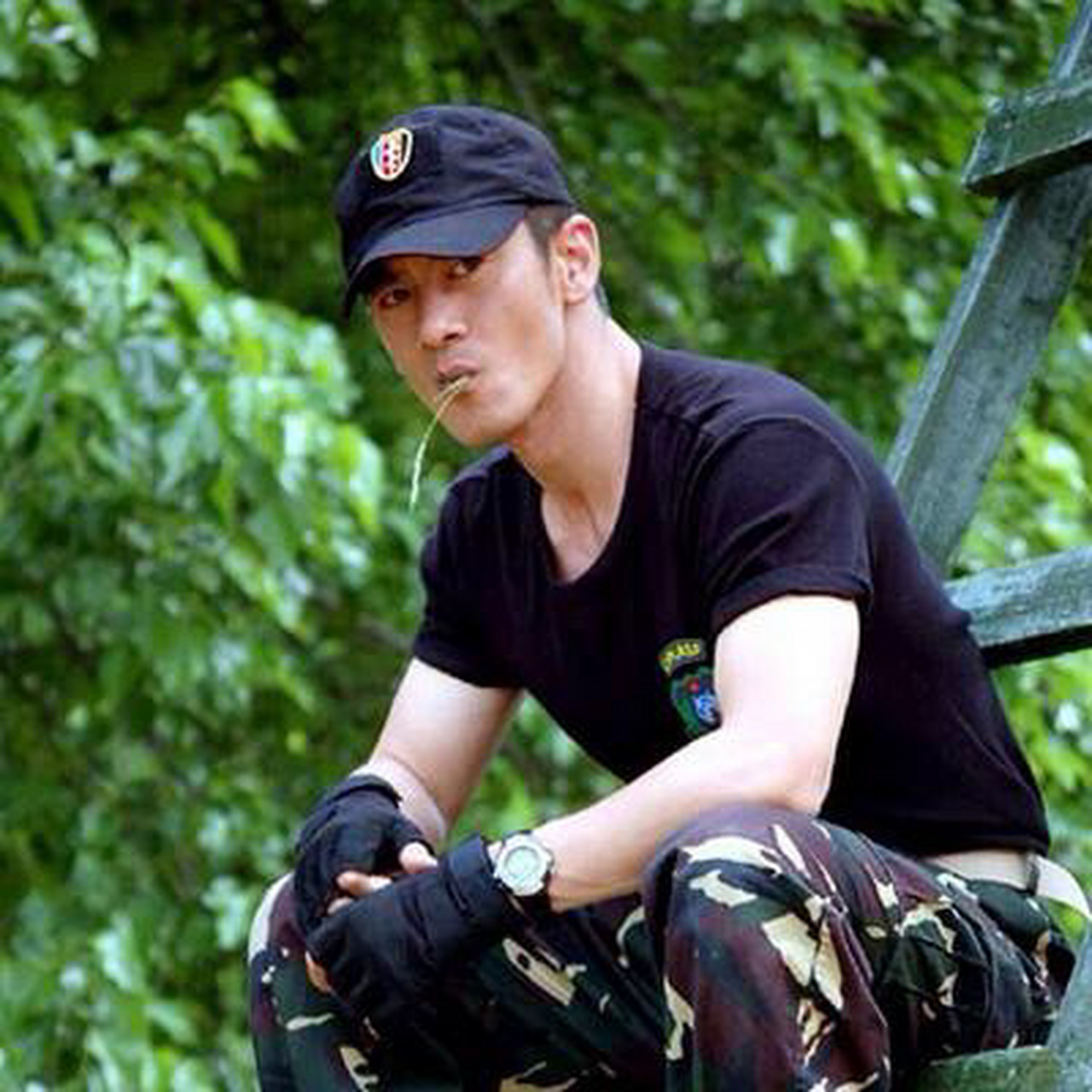 任天野的妻子是中央戏剧学院的高材生,刚开始,他俩的