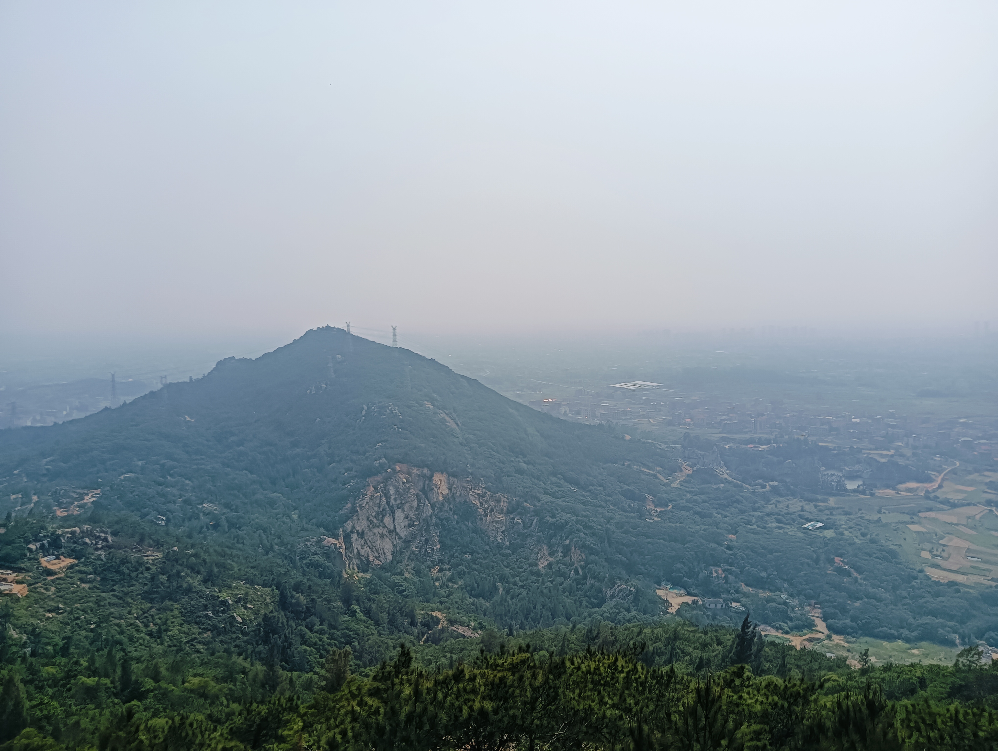 莆田市荔城区北高镇五候山风景区这里的山色如画,鸟语花香,空气清新