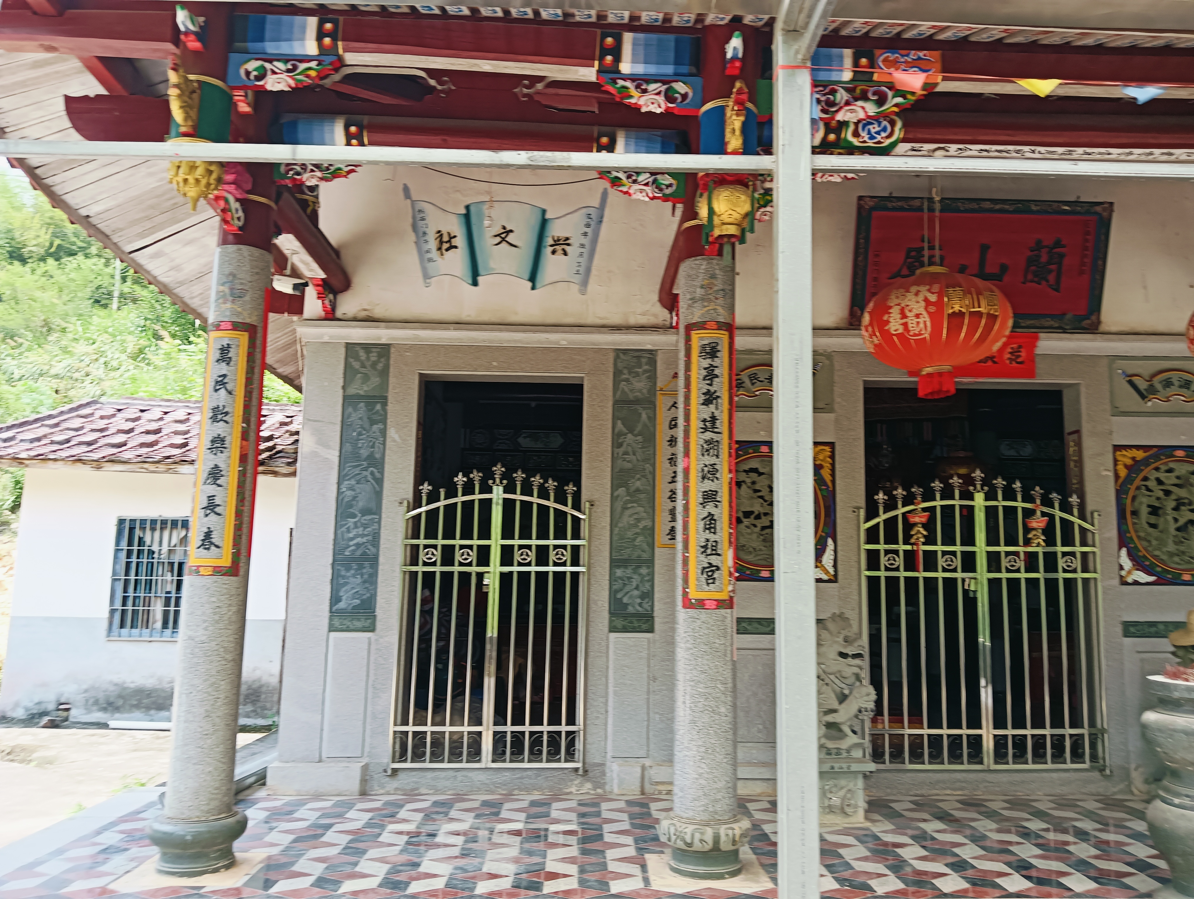 仙游县游洋镇天马村的兰山庙,神圣地供奉着"田公元帅",这一莆田地区