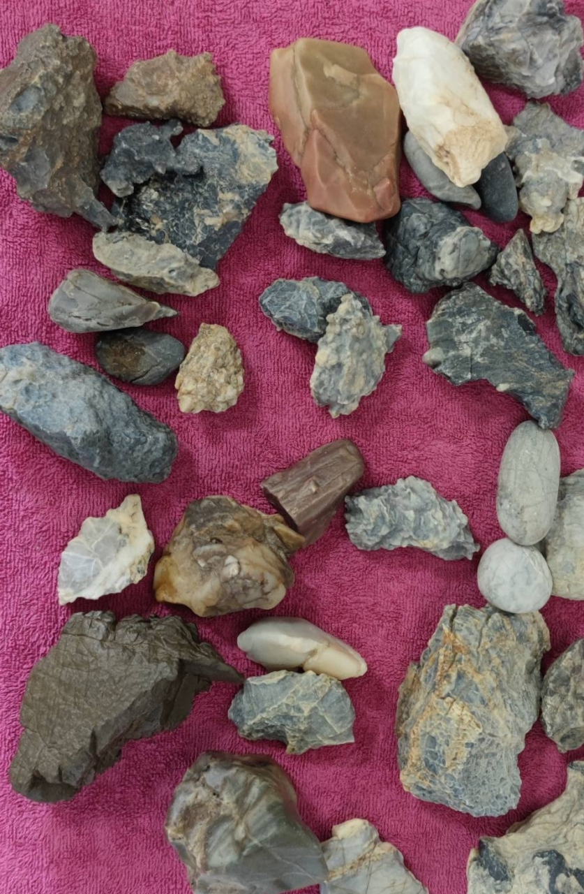 敦煌戈壁风铃石