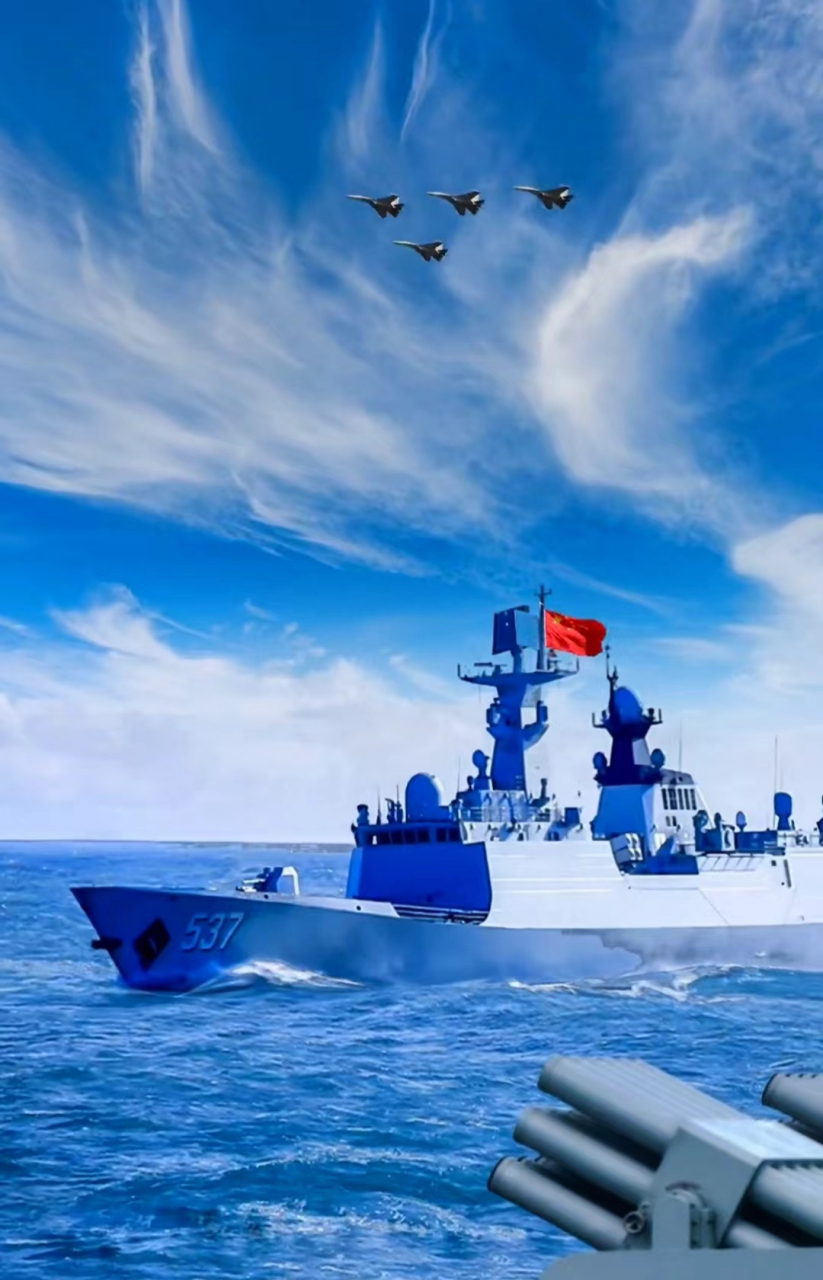 原创诗词《赞中国海军》作者:郭忠峄    波涛汹涌,海风呼啸 中国海军