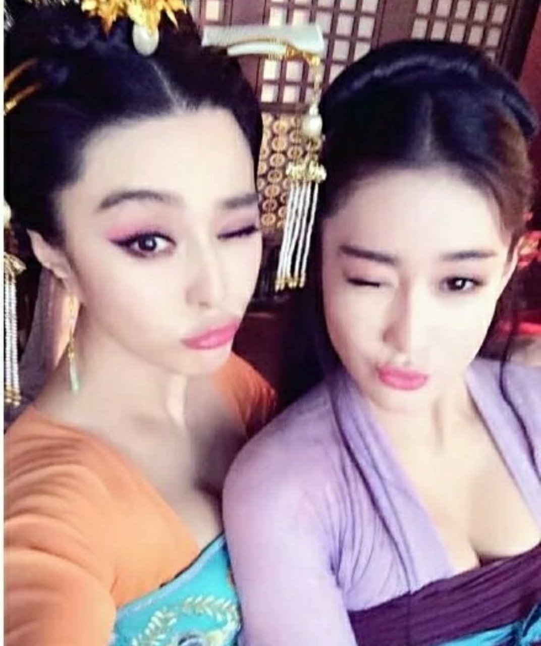 娱乐圈的恩怨情仇# n久之前范冰冰和张馨予其实是朋友,甚至可以说是
