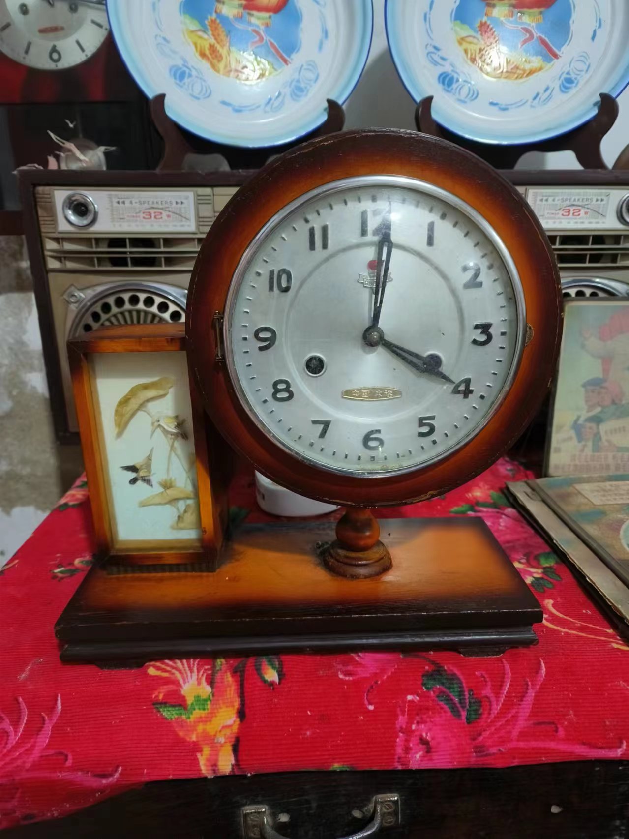 辽宁大连钟表厂80年代生产的火炬老座钟,品相保存好正常使用,有喜欢