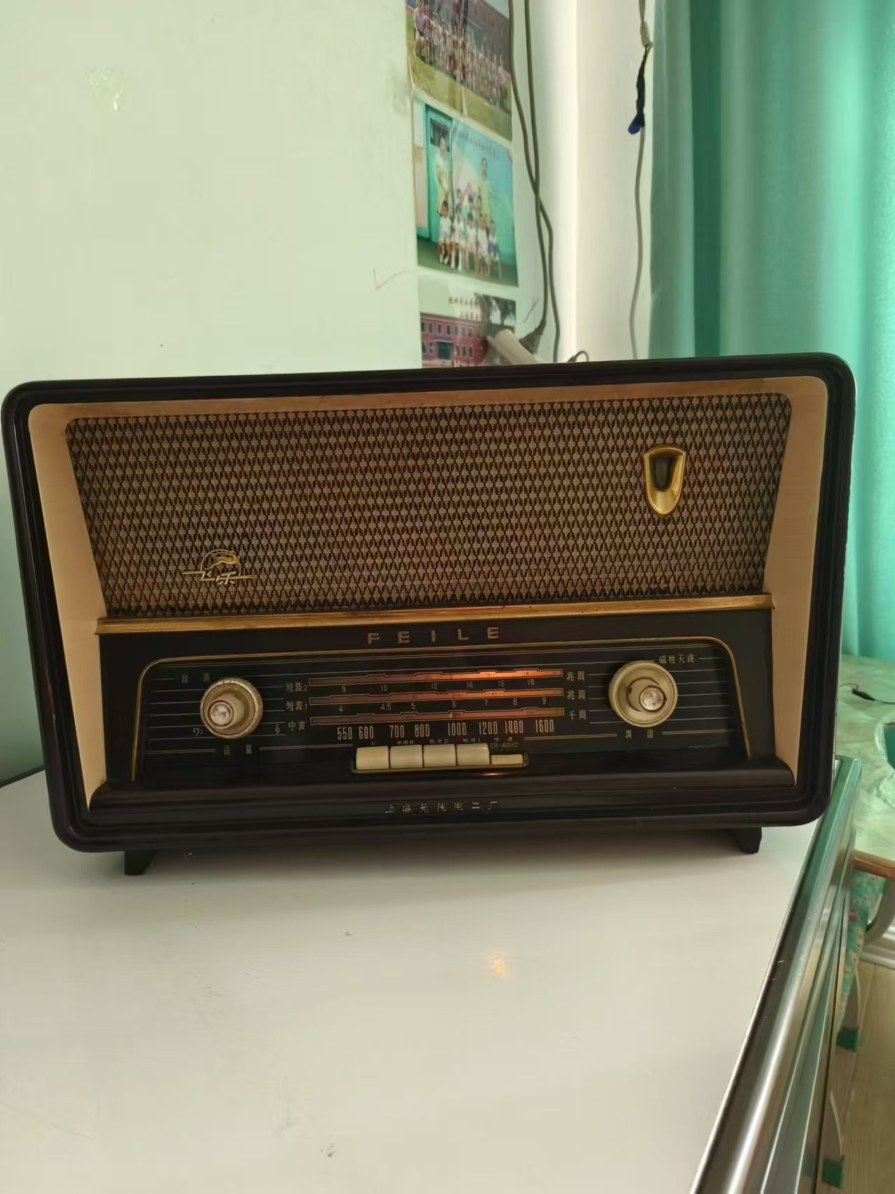 大飞乐电子管收音机,超级牛,超级好,高端大气上档次当年的大领导家里
