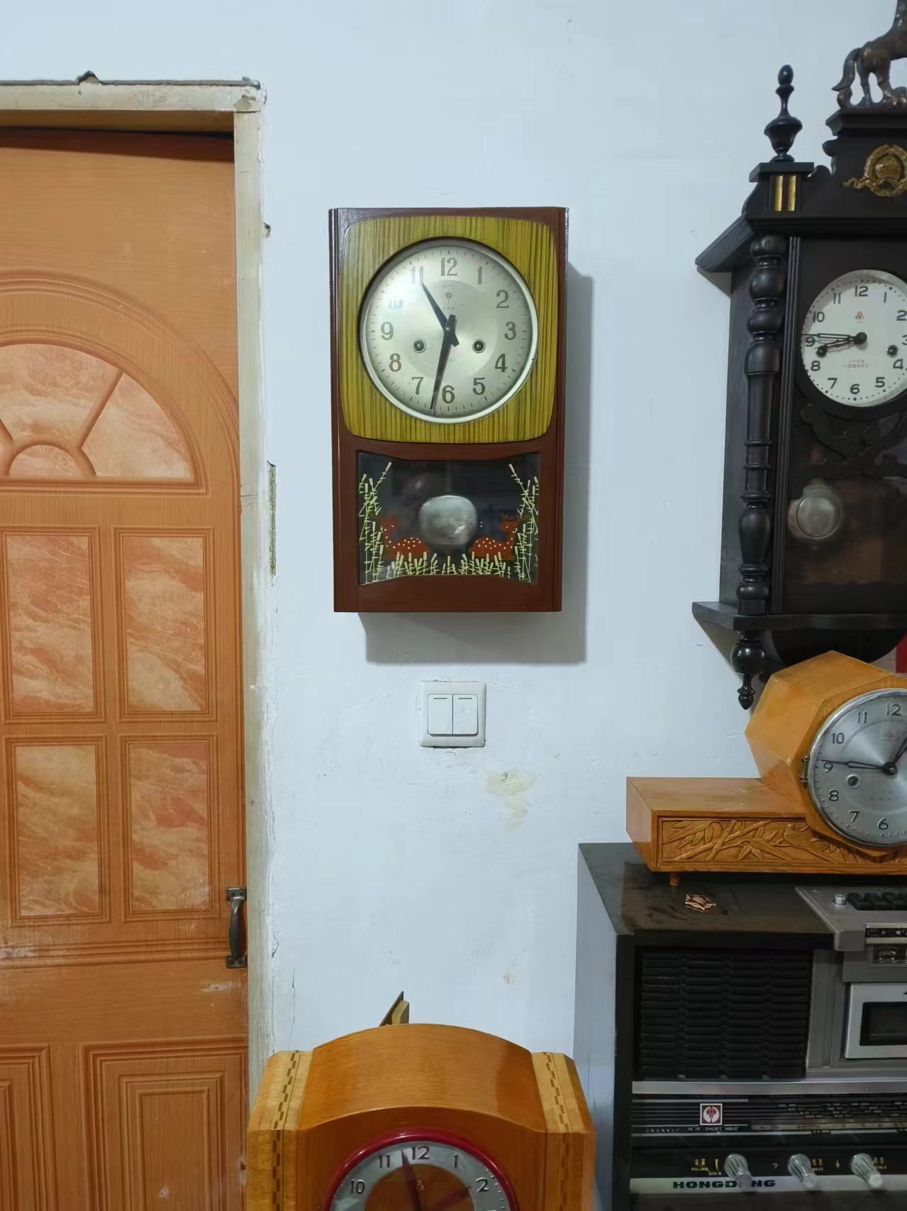 80年代山东烟台钟表厂,生产的北极星挂钟!保存的太好了