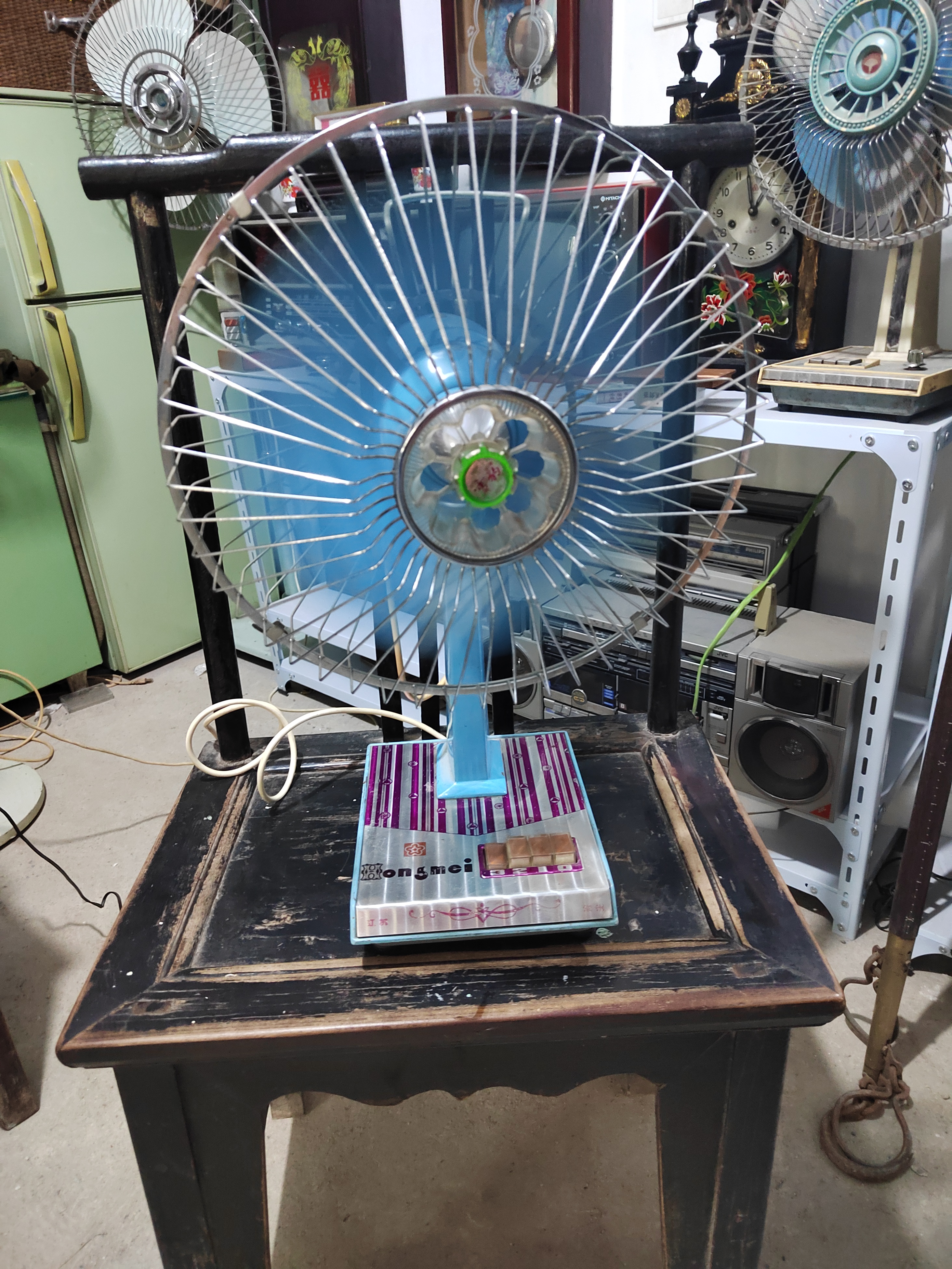 台式电风扇质量好,保存的非常好,有喜欢收藏的吗?
