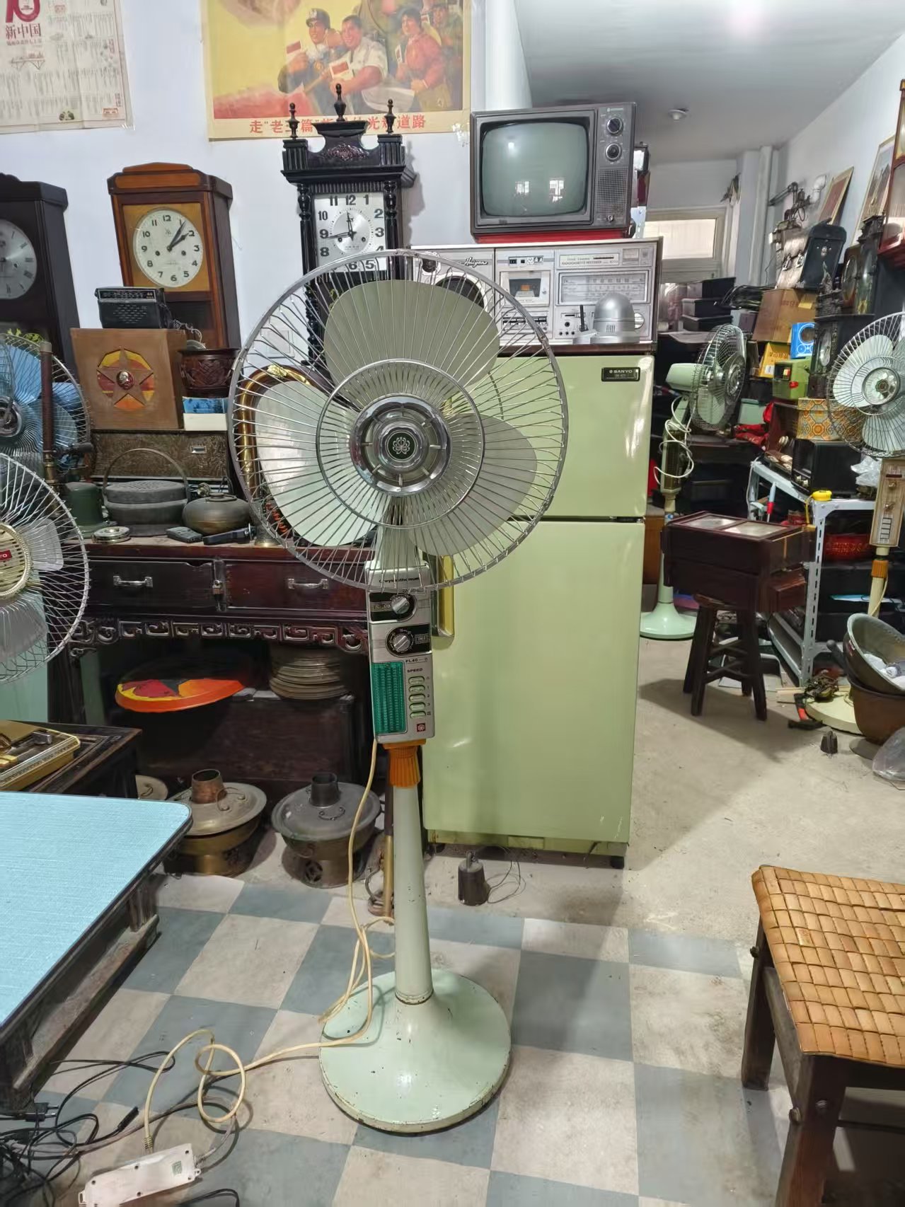 复古风满满的老式电风扇,陪伴我度过炎炎夏日的老伙计