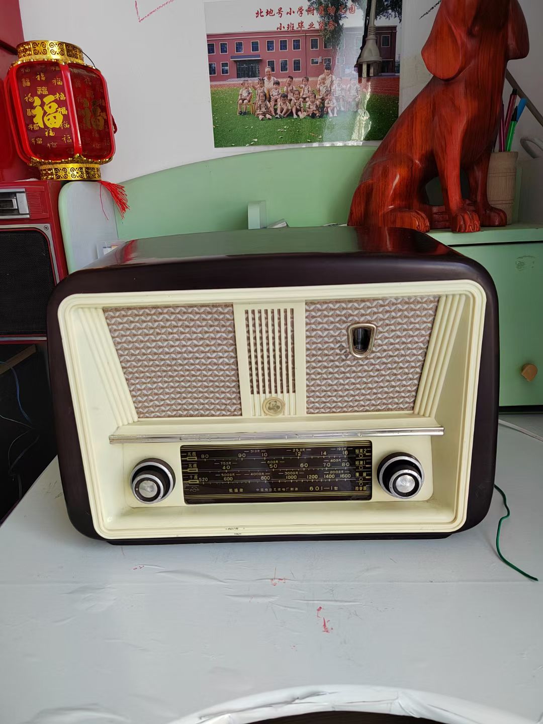 50年代南京无线电厂生产的熊猫电子管收音机,电木壳子品相非常好正常