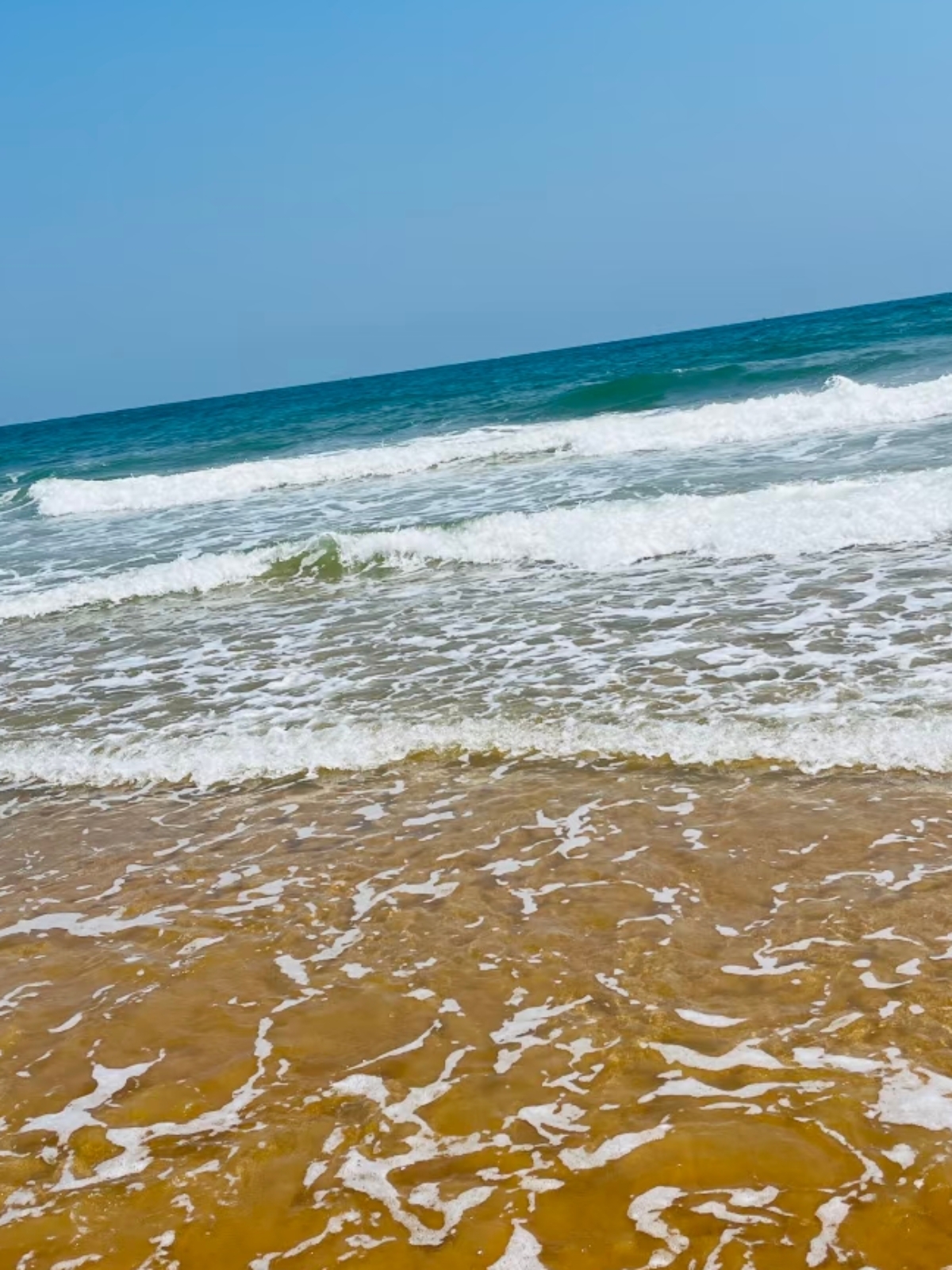 谁说海边一定要去人挤人的网红沙滩?银沙滩才是真·宝藏!