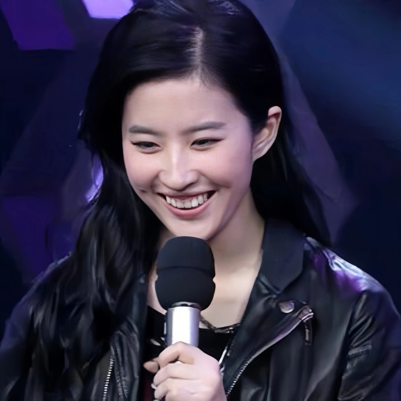 刘亦菲和古力娜扎都颜值担当,谁更胜一筹?