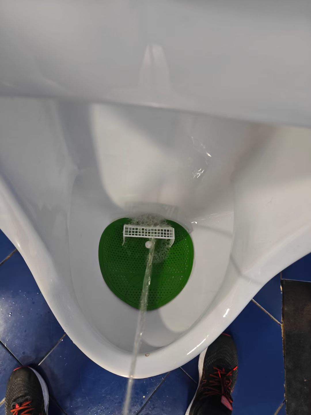 前些日子,一直在默默保护的姐姐也被禁了言,心里不是滋味