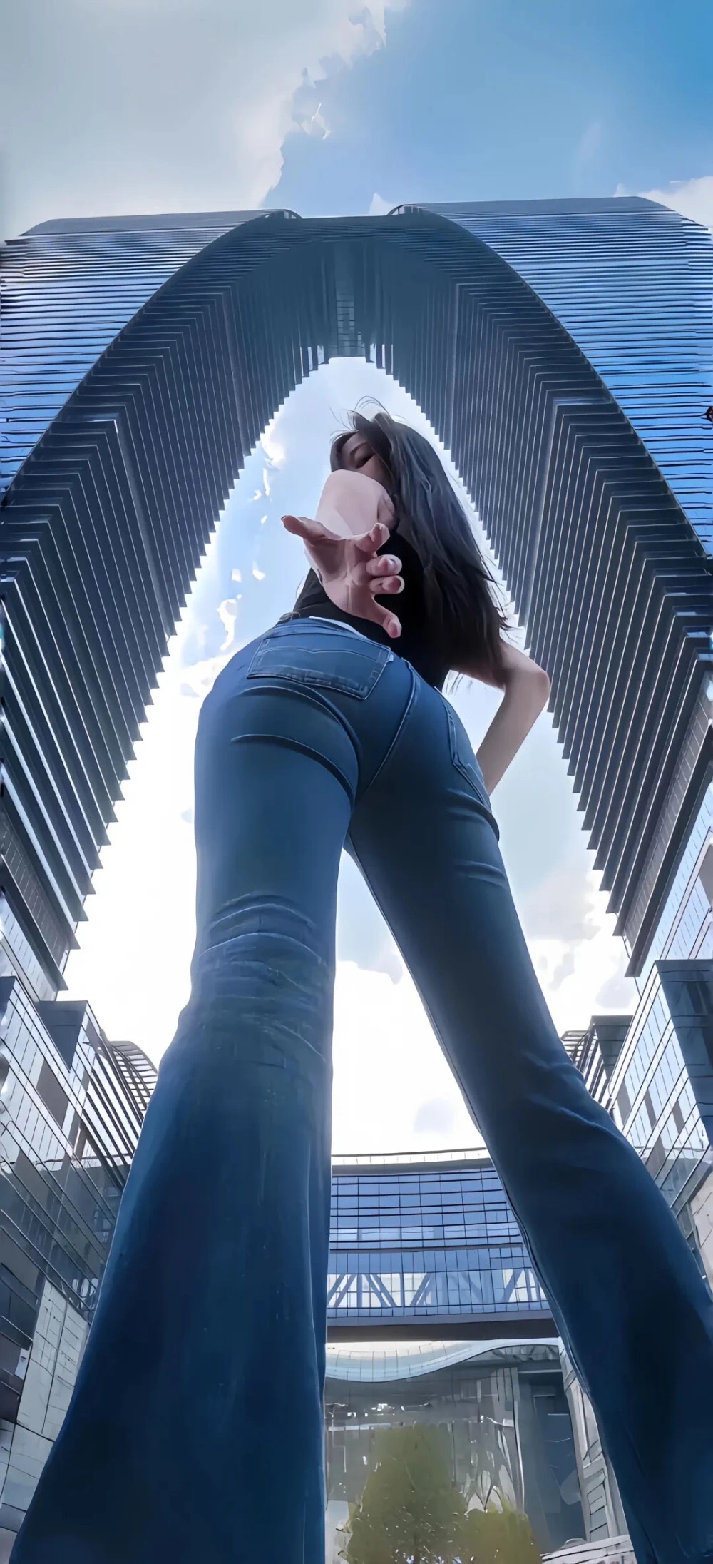 这组"女大感"壁纸,干净得像刚洗过的白衬衫#性感美女# #手机壁纸