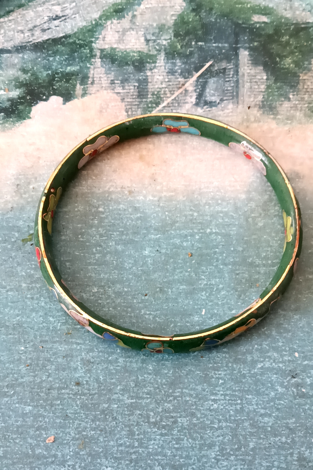 景泰蓝手镯有什么功效景泰蓝手镯真假辨别 景泰蓝手镯有什么功效景泰蓝手镯真假辨别