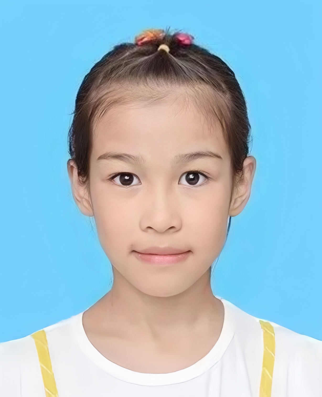 汤梓潼 女 2012年出生 12岁 一名可爱且成绩优秀的女孩子