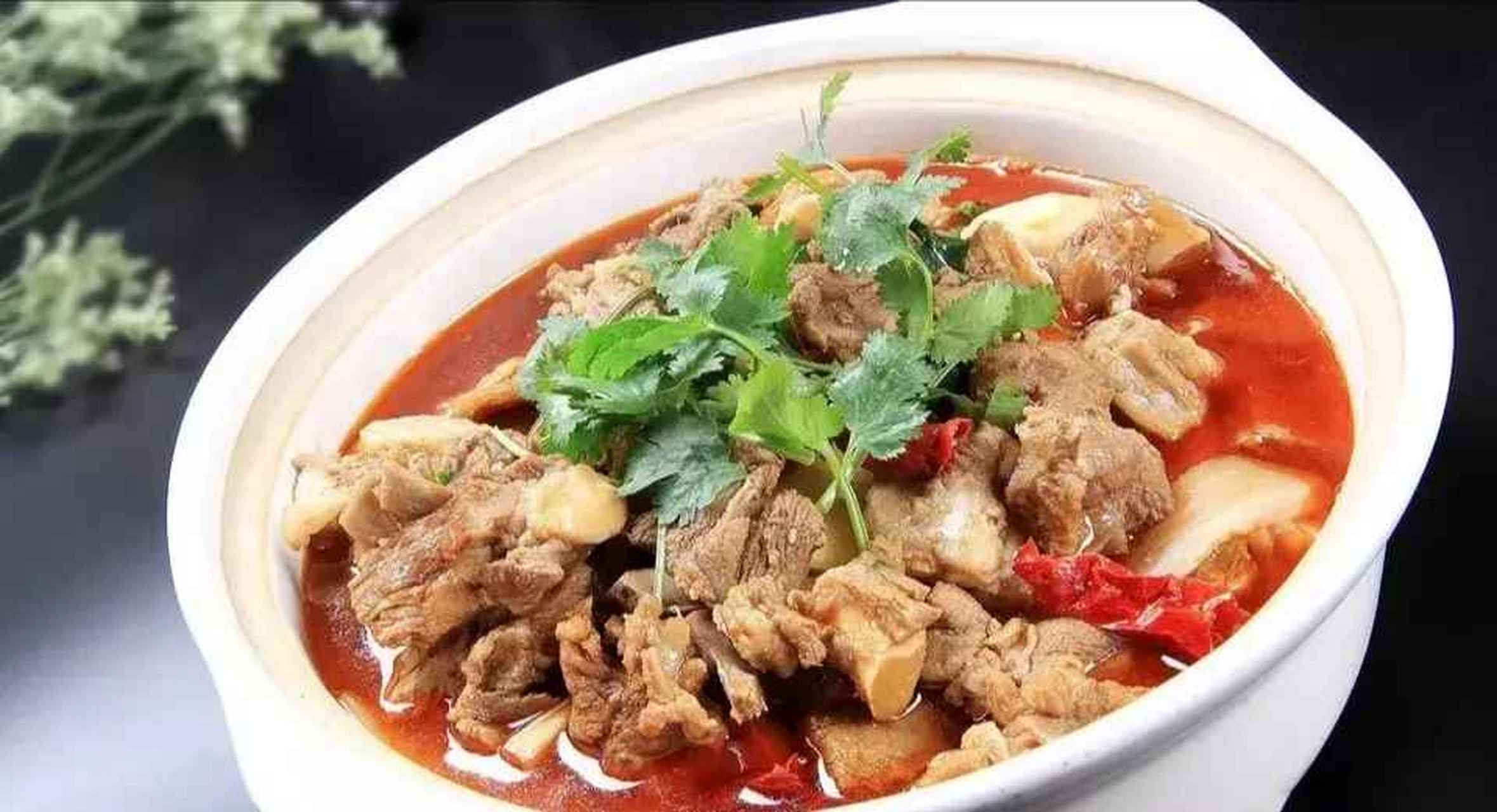 砂锅羊肉 材料主料 带皮羊肉1000克.