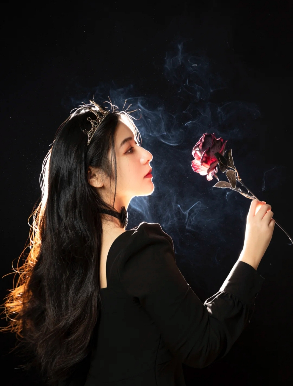 老娘独美 让自己在变美变富的路上从不停歇 ——愿你美丽又富有!