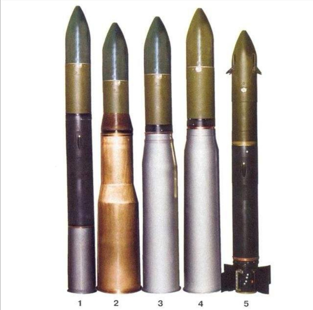 英国l7型105毫米线膛炮,广泛的应用在西方战后第二代主战坦克上