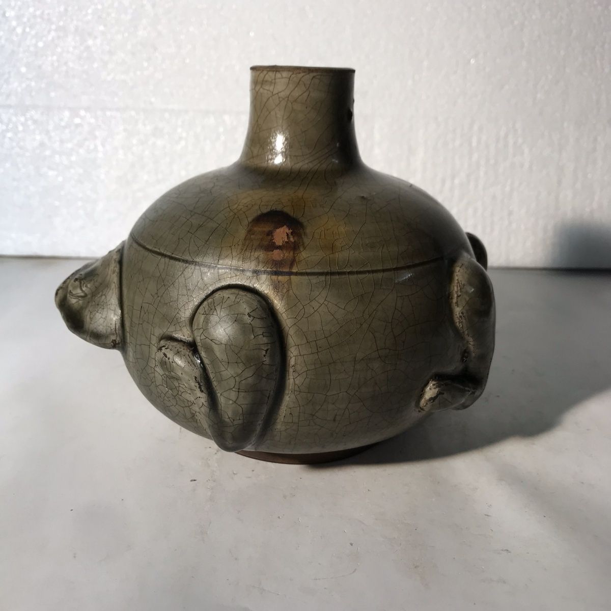 东晋越窑青瓷蛙形水盂