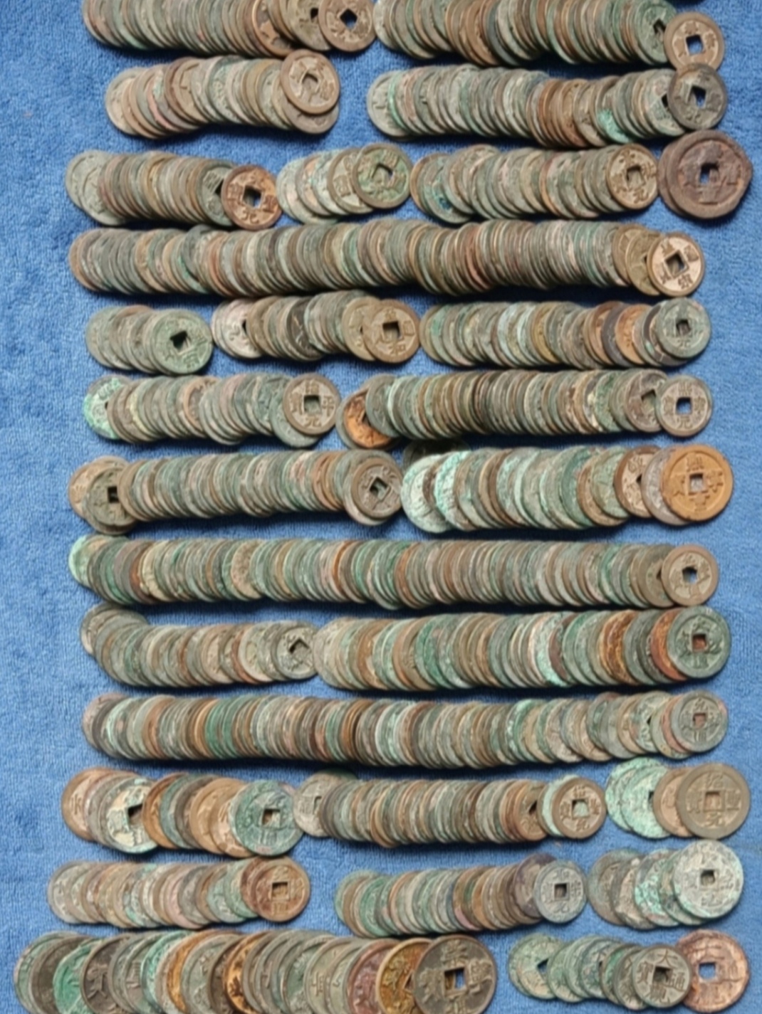 夏海贝,商海贝,石贝,骨贝,周春秋战国铜贝及各种质地贝币刀布圜钱,秦